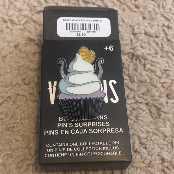 Loungefly Other - New loungefly Disney villain Ursula cupcake pin